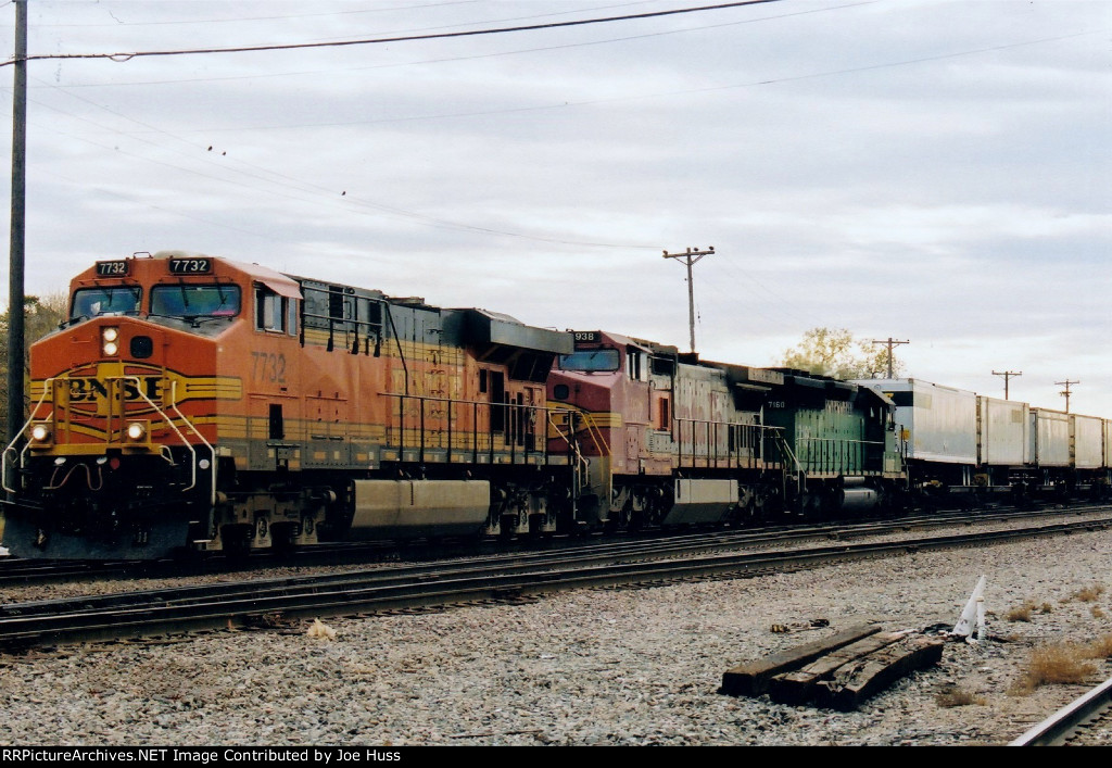 BNSF 7732 West